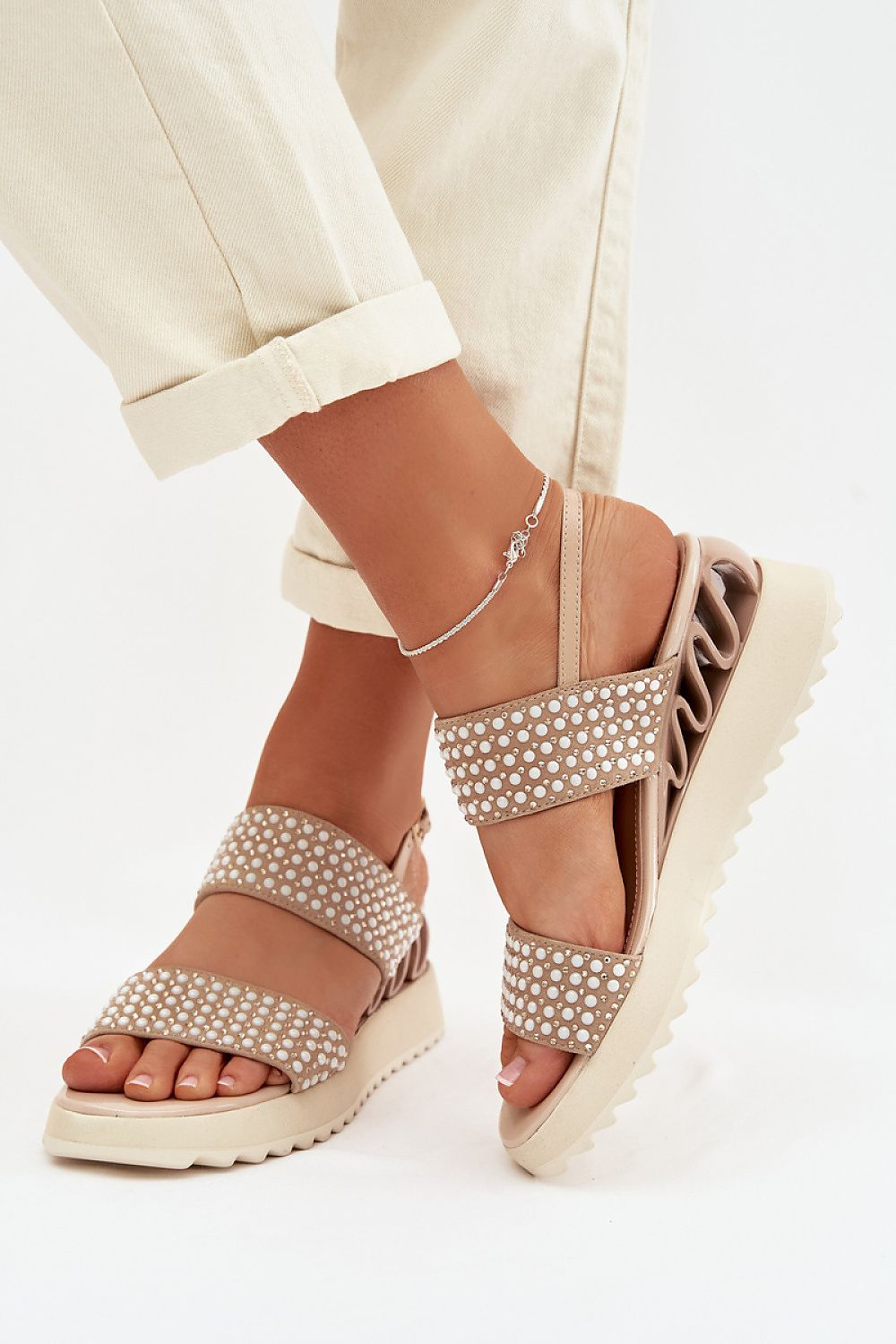 Cothurnes model 225203 Step in style