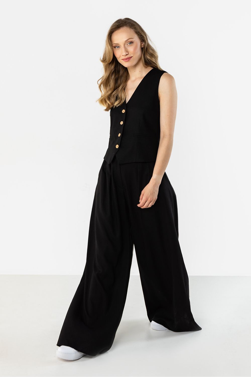 Gilet model 225290 awama