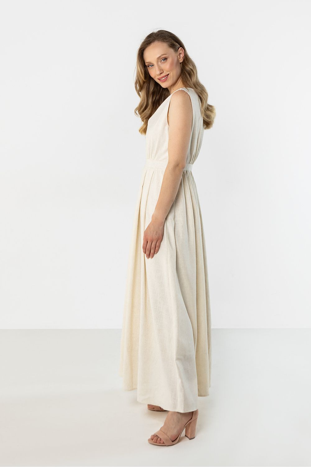 Robe de jour model 225302 awama