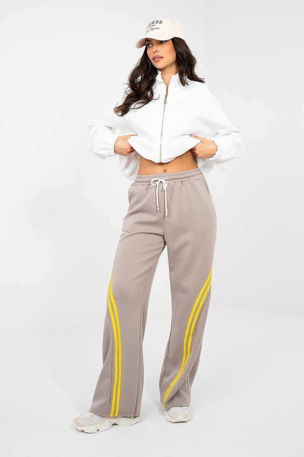 Pantalon survêtement model 225413 Rue Paris