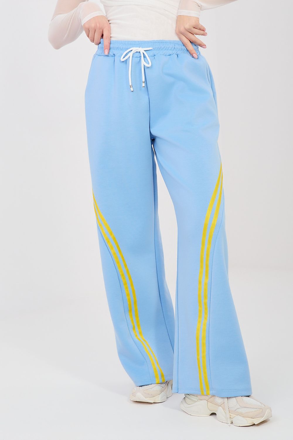 Pantalon survêtement model 225413 Rue Paris