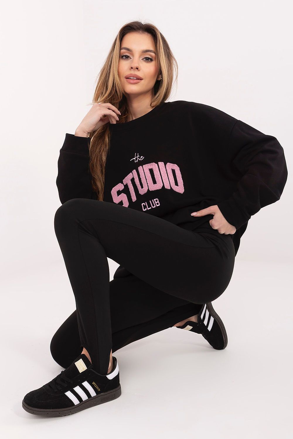 Sweatshirt model 225470 Relevance