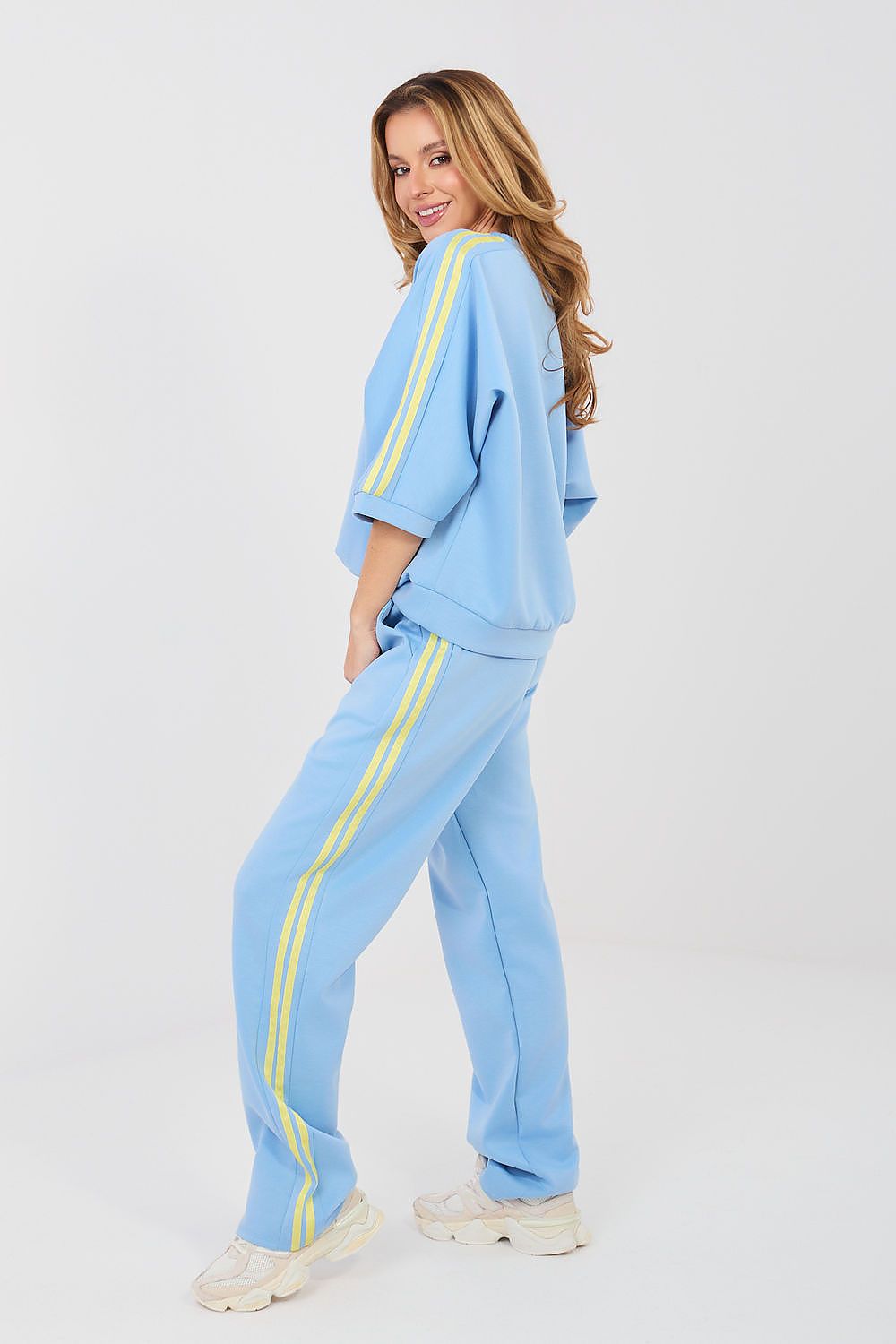L`ensemble model 225554 Rue Paris