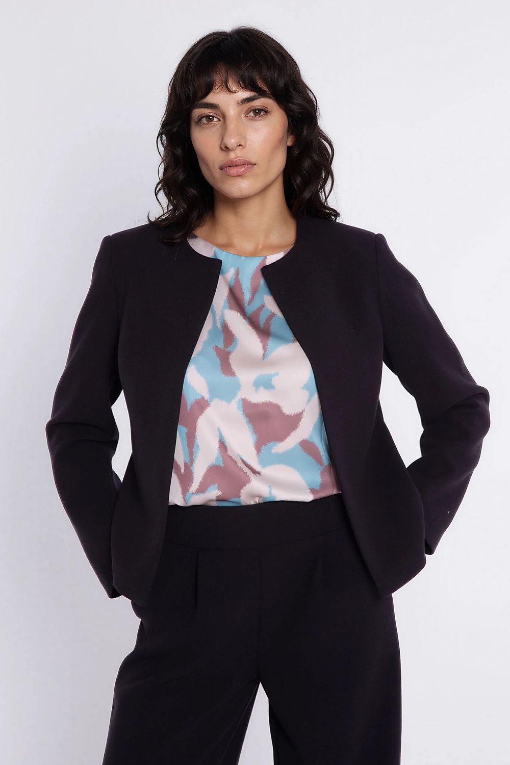 Blazer femme model 225819 Nife