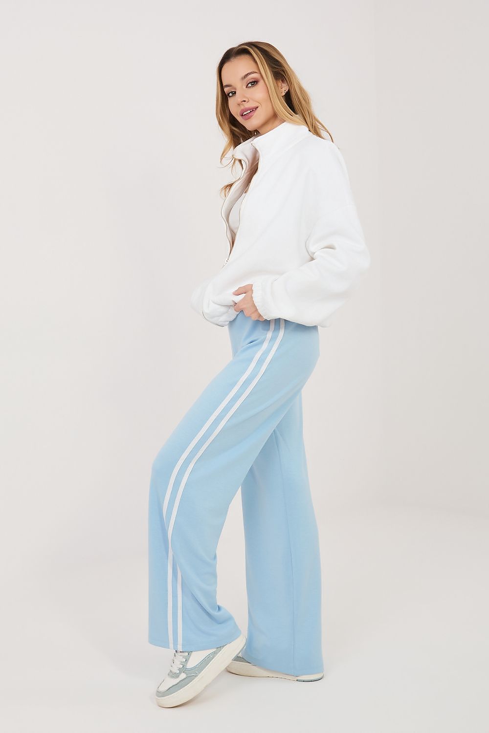 Pantalon survêtement model 226153 Relevance