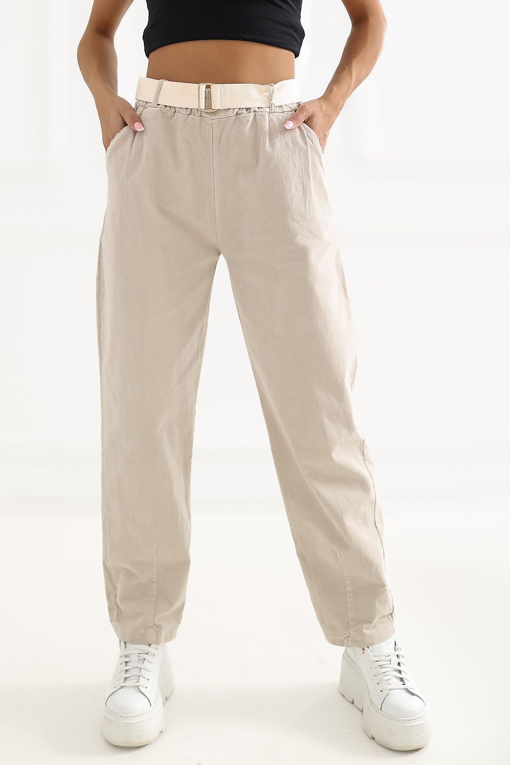 Pantalon en velours côtelé model 226457 Italy Moda