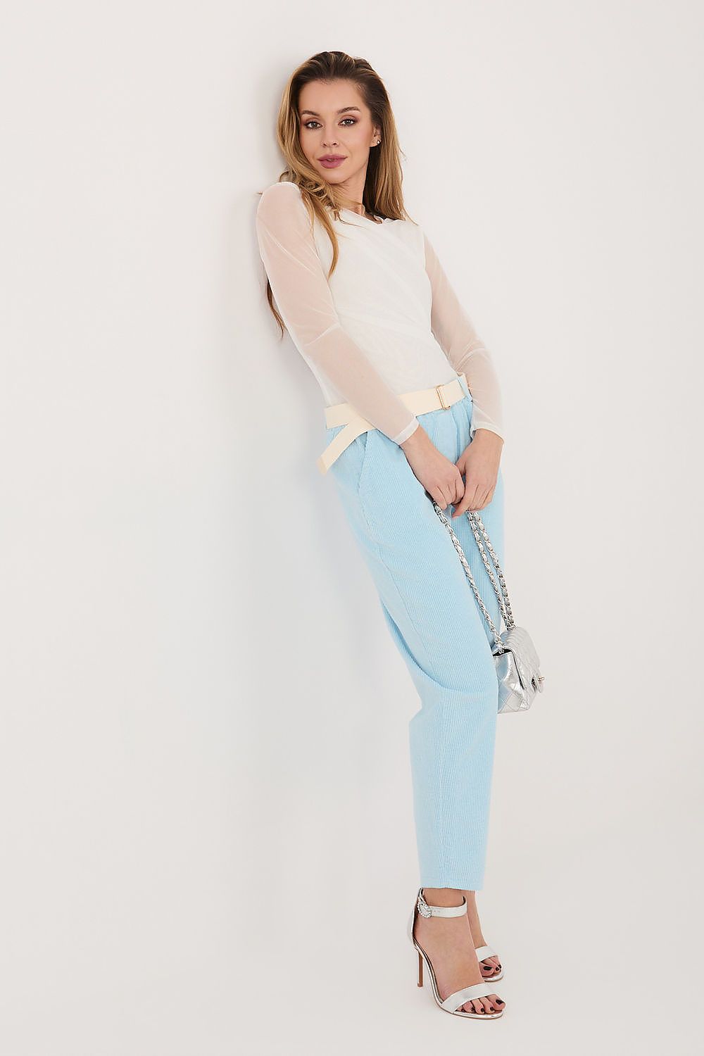 Pantalon en velours côtelé model 226478 Italy Moda