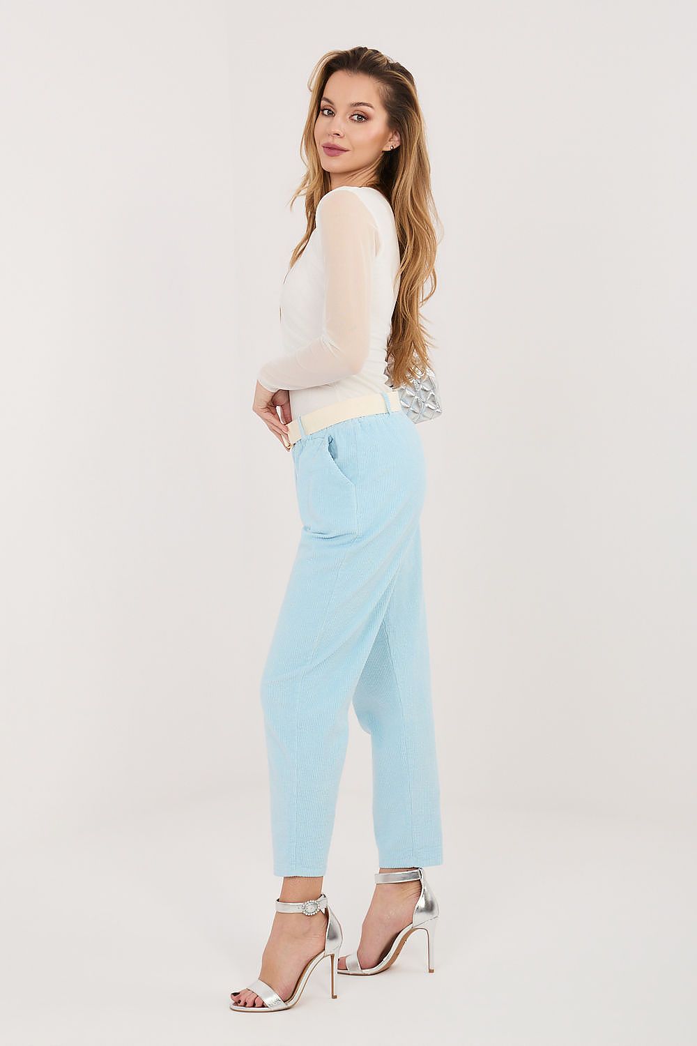 Pantalon en velours côtelé model 226478 Italy Moda