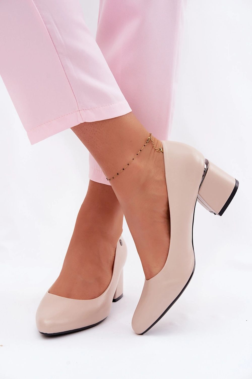 Escarpins talon large model 226542 Step in style