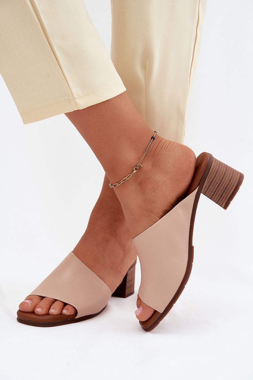 Des mules à talons model 227930 Step in style
