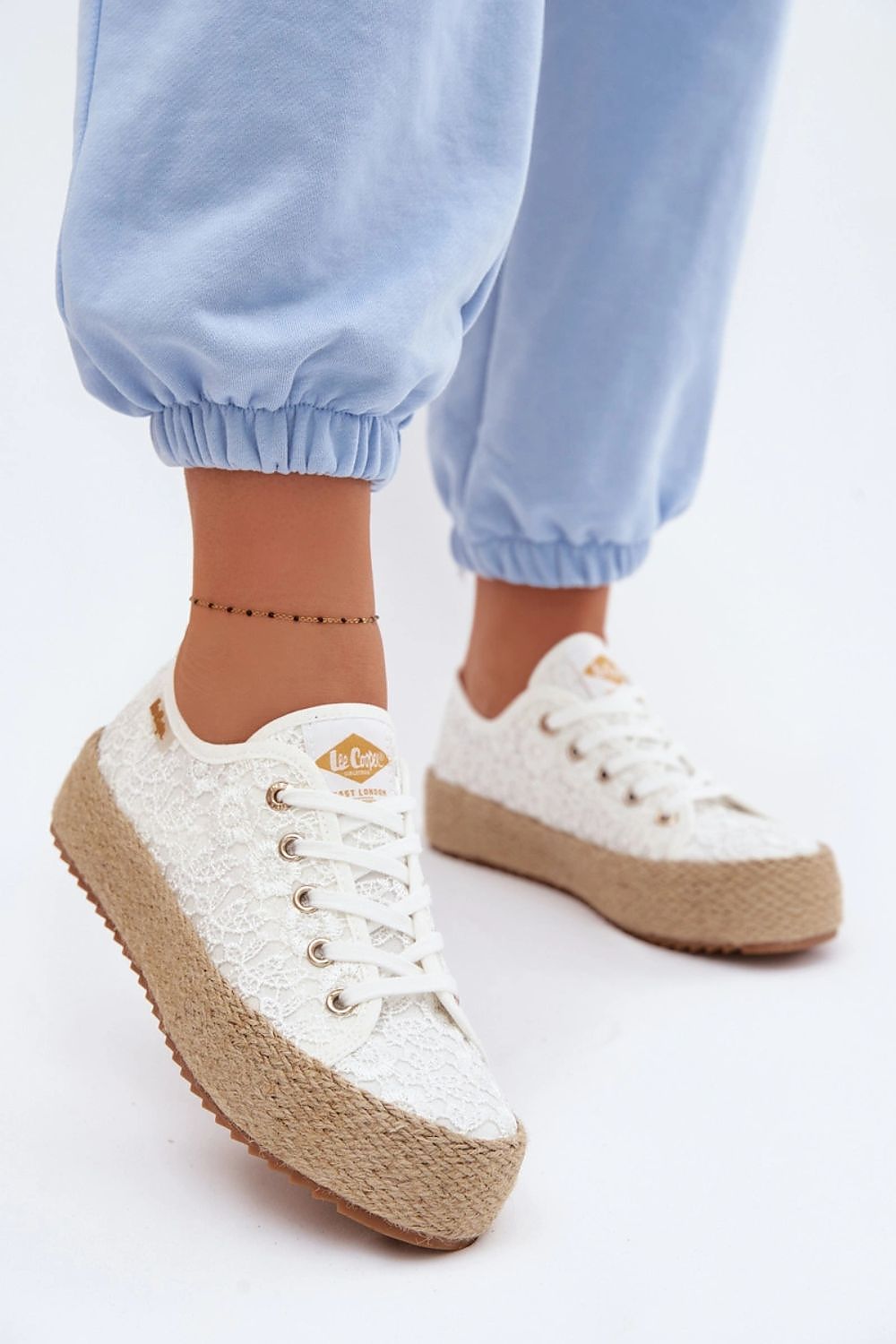 Baskets model 228096 Step in style