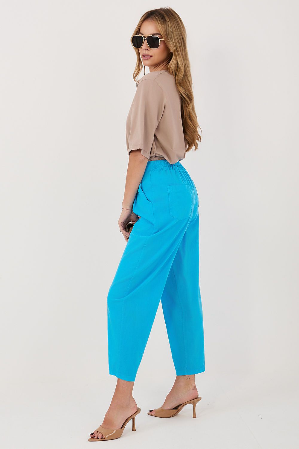 Pantalon en velours côtelé model 228357 Rue Paris
