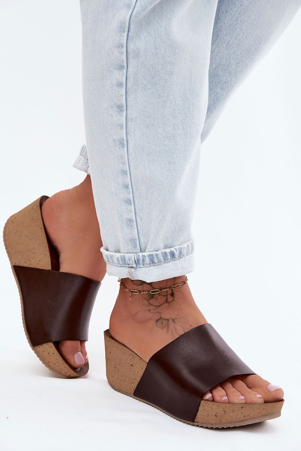 Cothurnes model 228383 Step in style