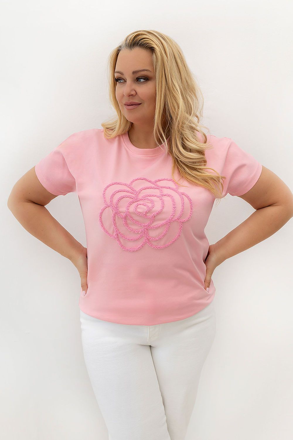 Plus size T-shirt model 230448 Relevance