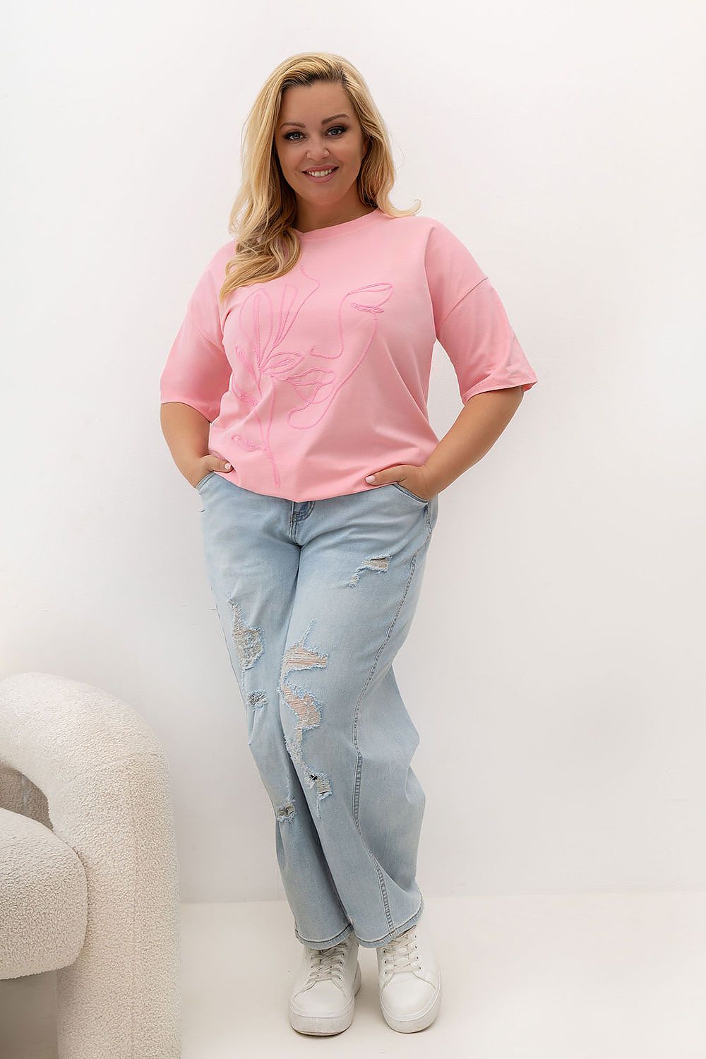 Plus size T-shirt model 230451 Relevance