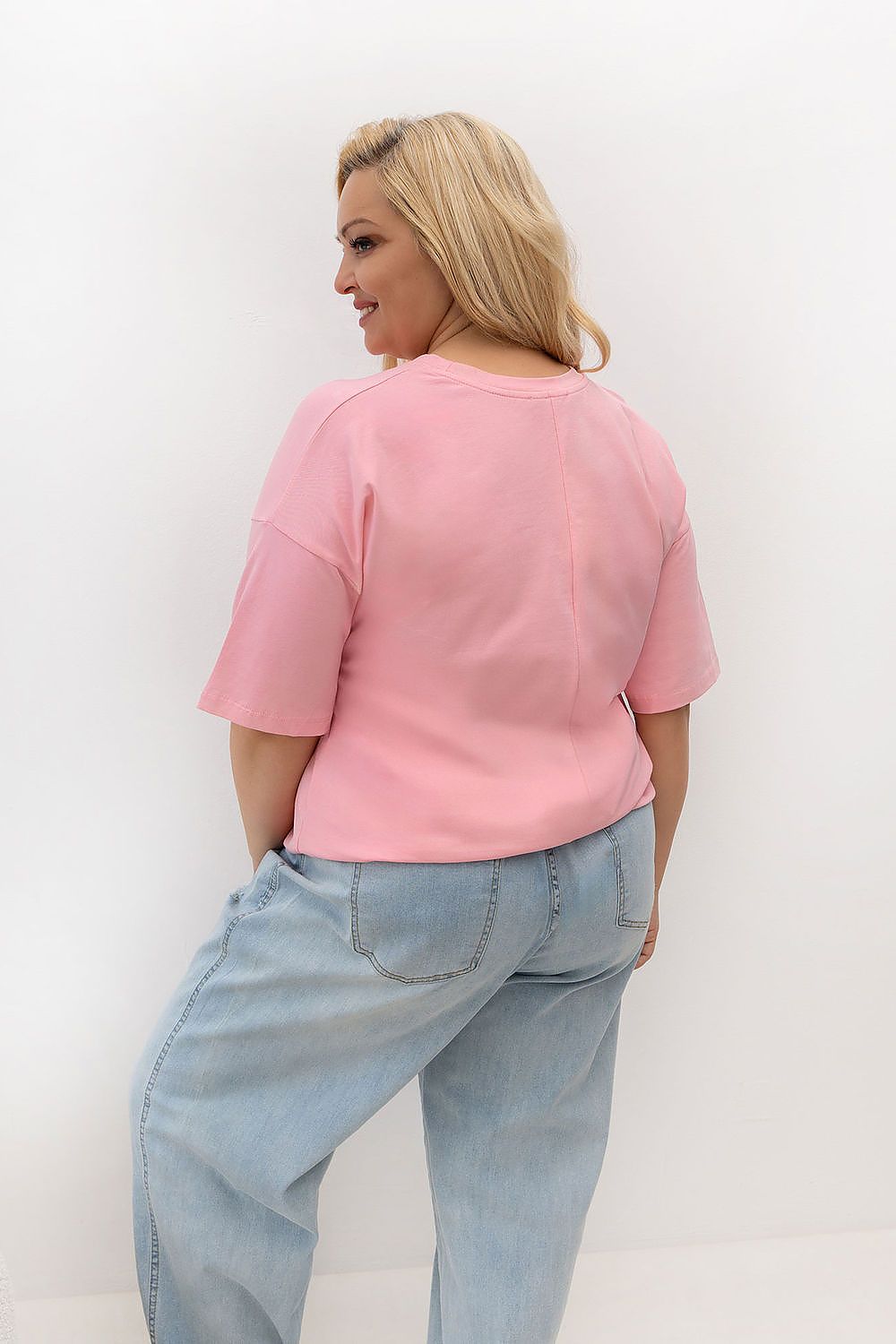 Plus size T-shirt model 230451 Relevance