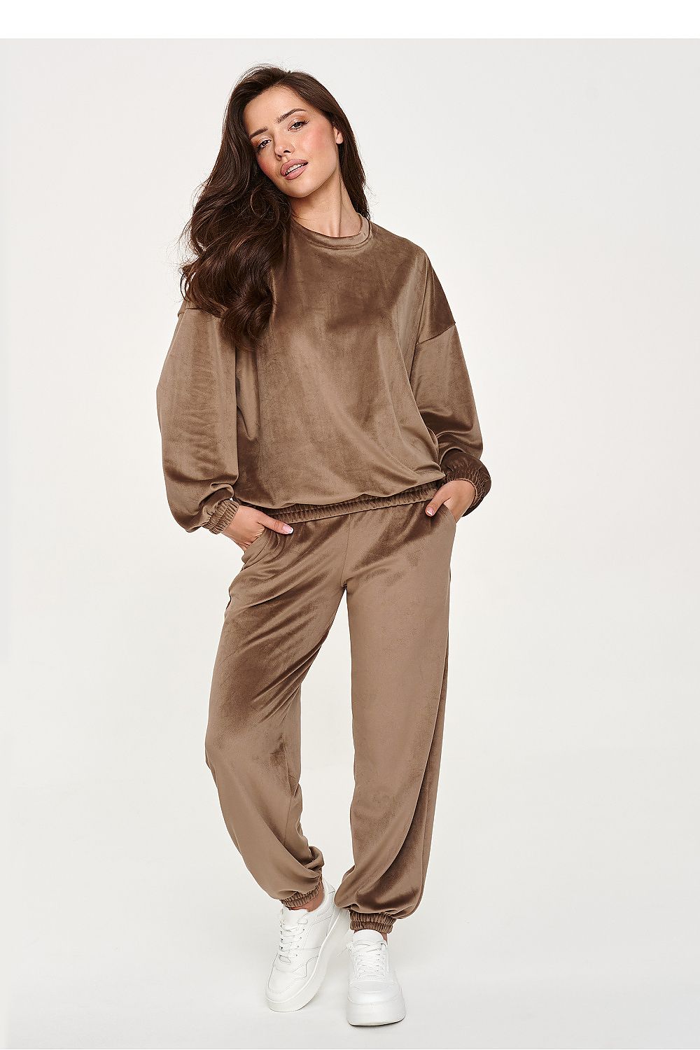 L`ensemble model 230823 Makadamia