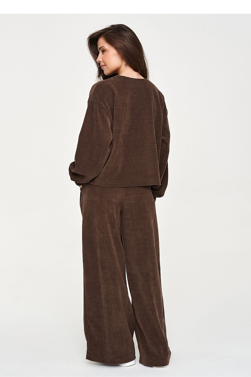 L`ensemble model 231002 Makadamia