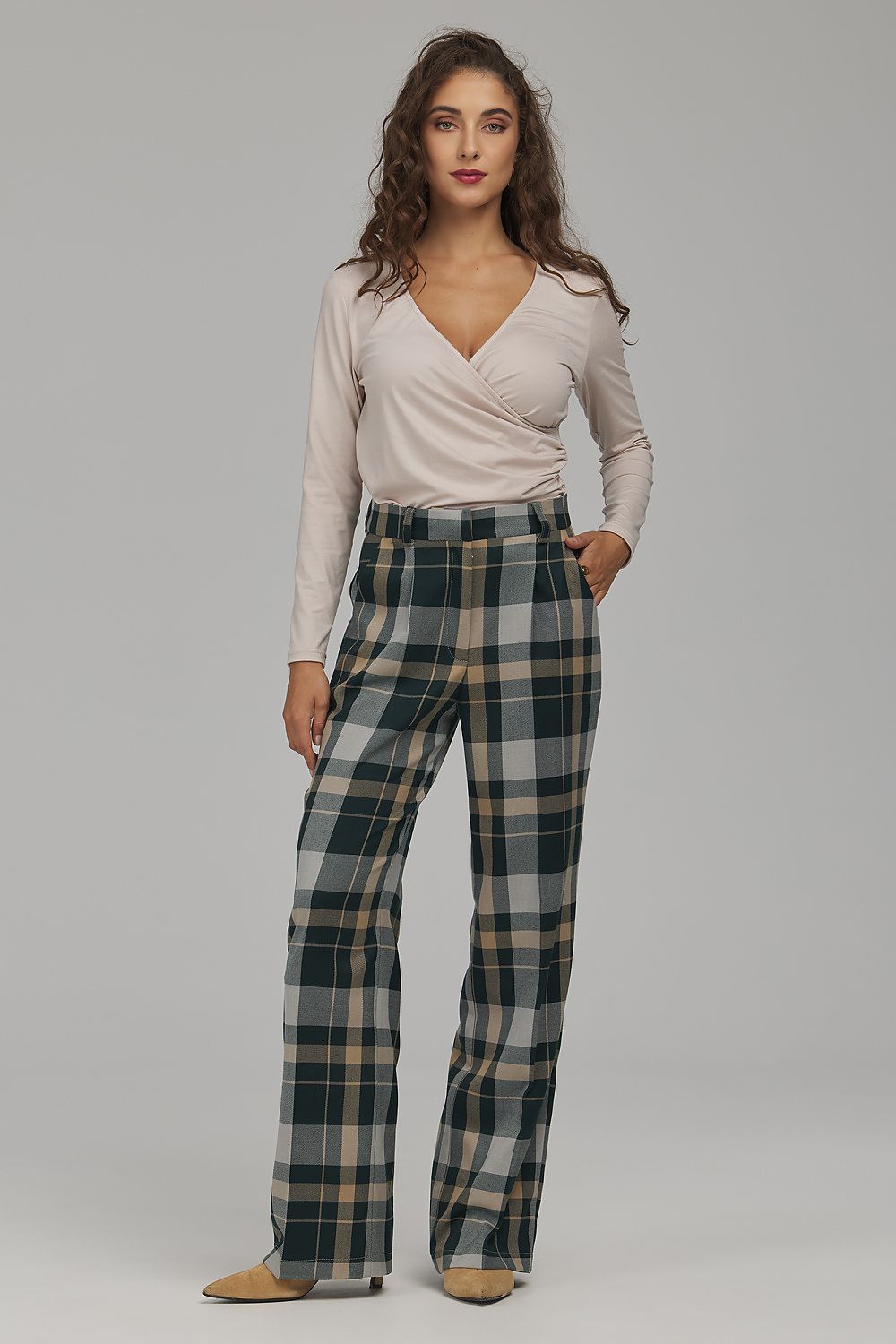 Pantalon femme model 230988 Nife