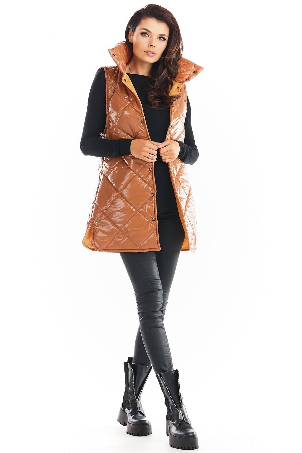 Gilet model 149796 awama