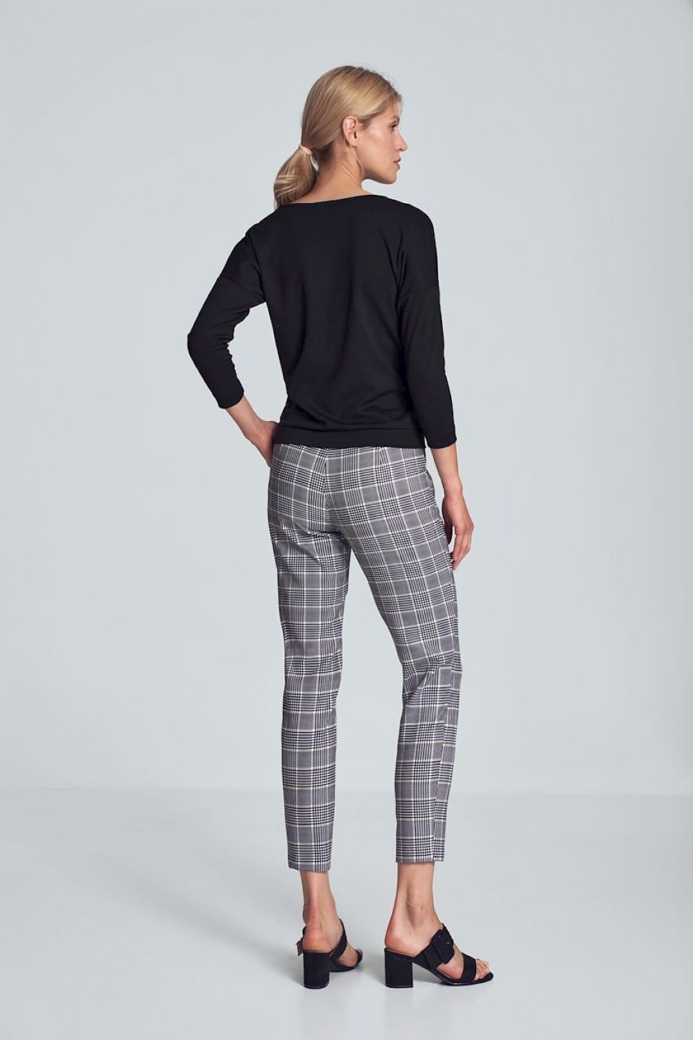  Pantalon femme model 150783 Figl 