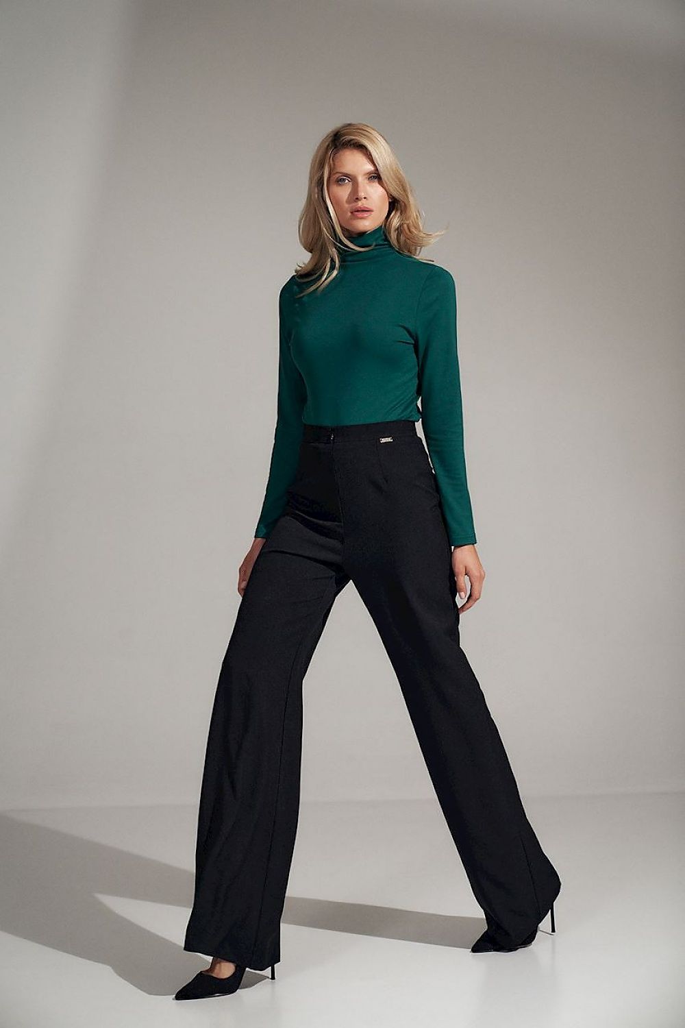  Pantalon femme model 150789 Figl 