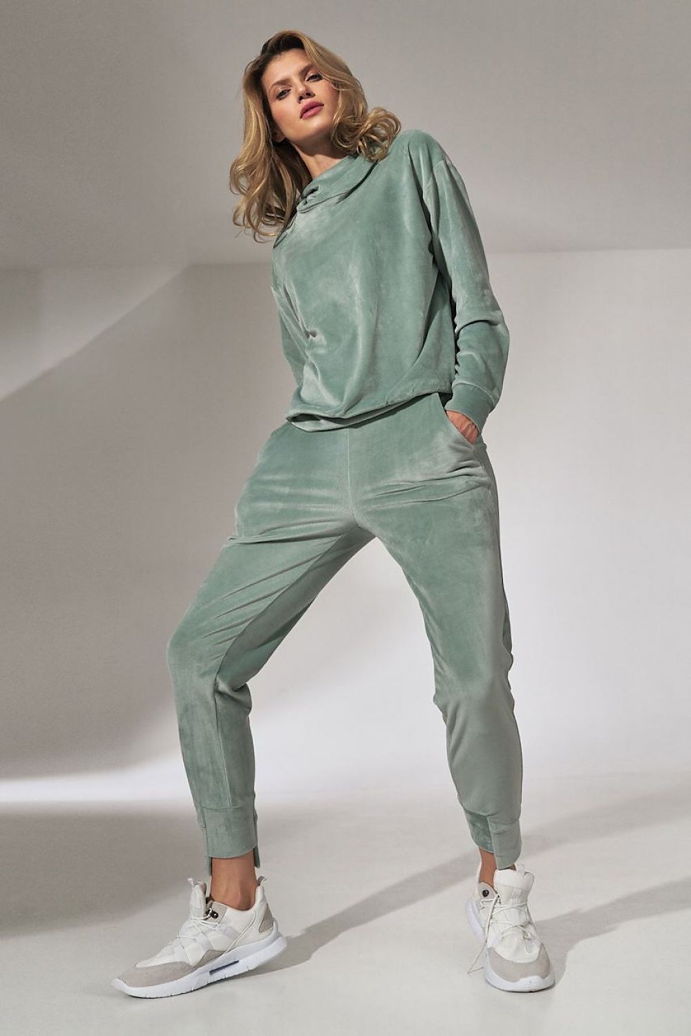 Pantalon survêtement model 151803 Figl