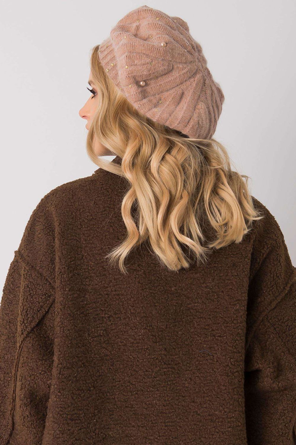 Bonnet model 161127 AT