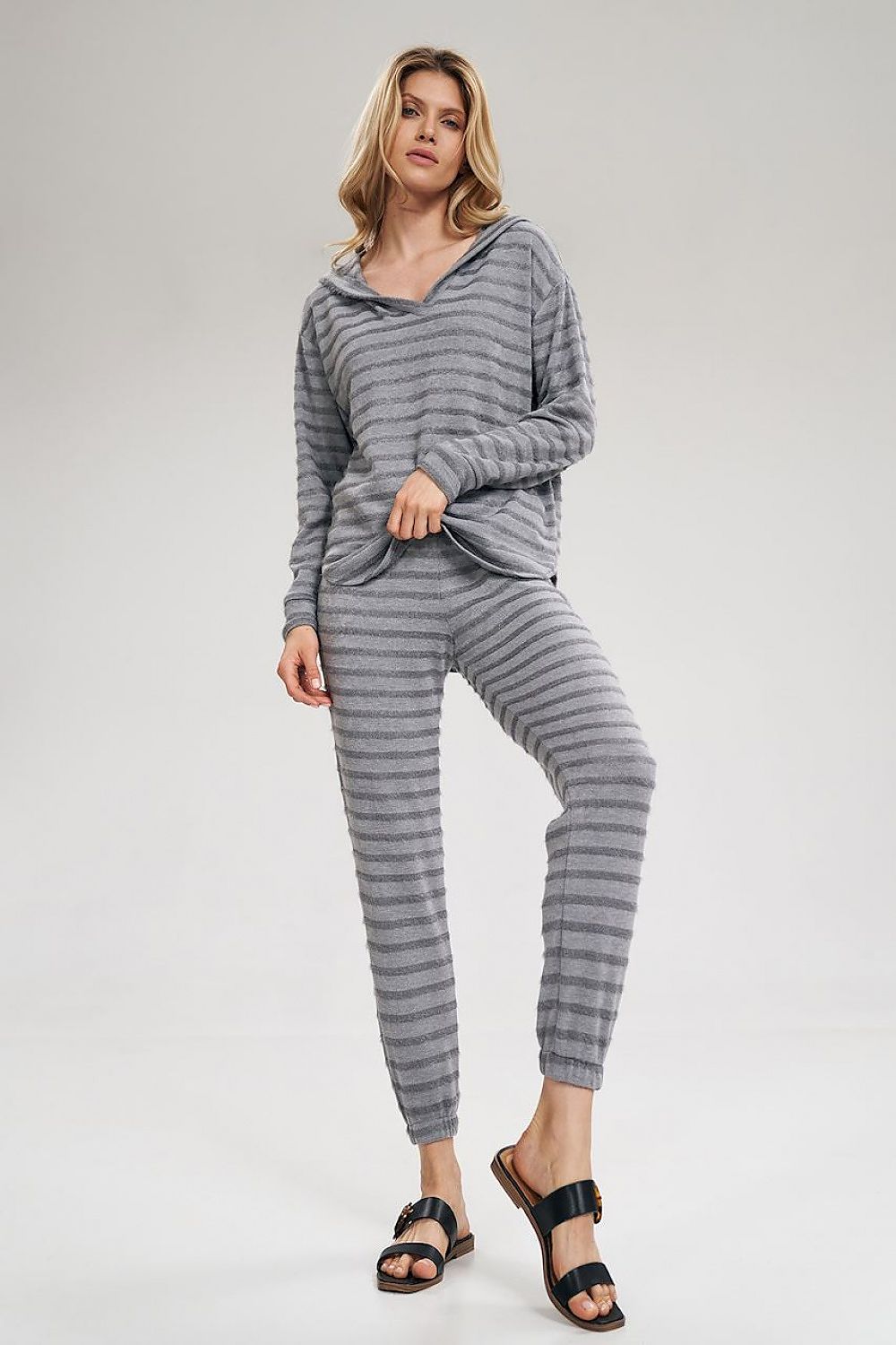 Pantalon survêtement model 162306 Figl