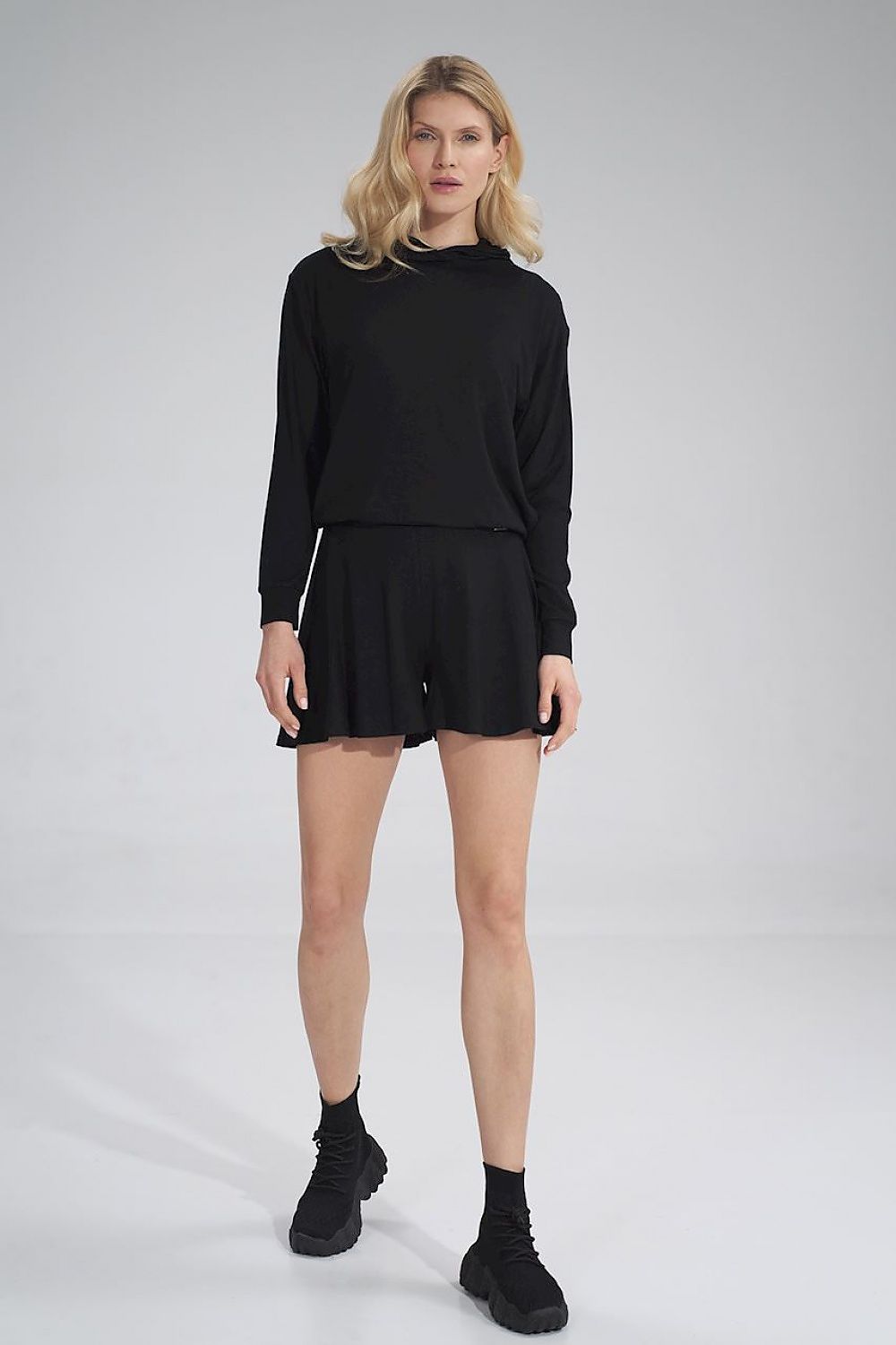 Shorts model 165344 Figl