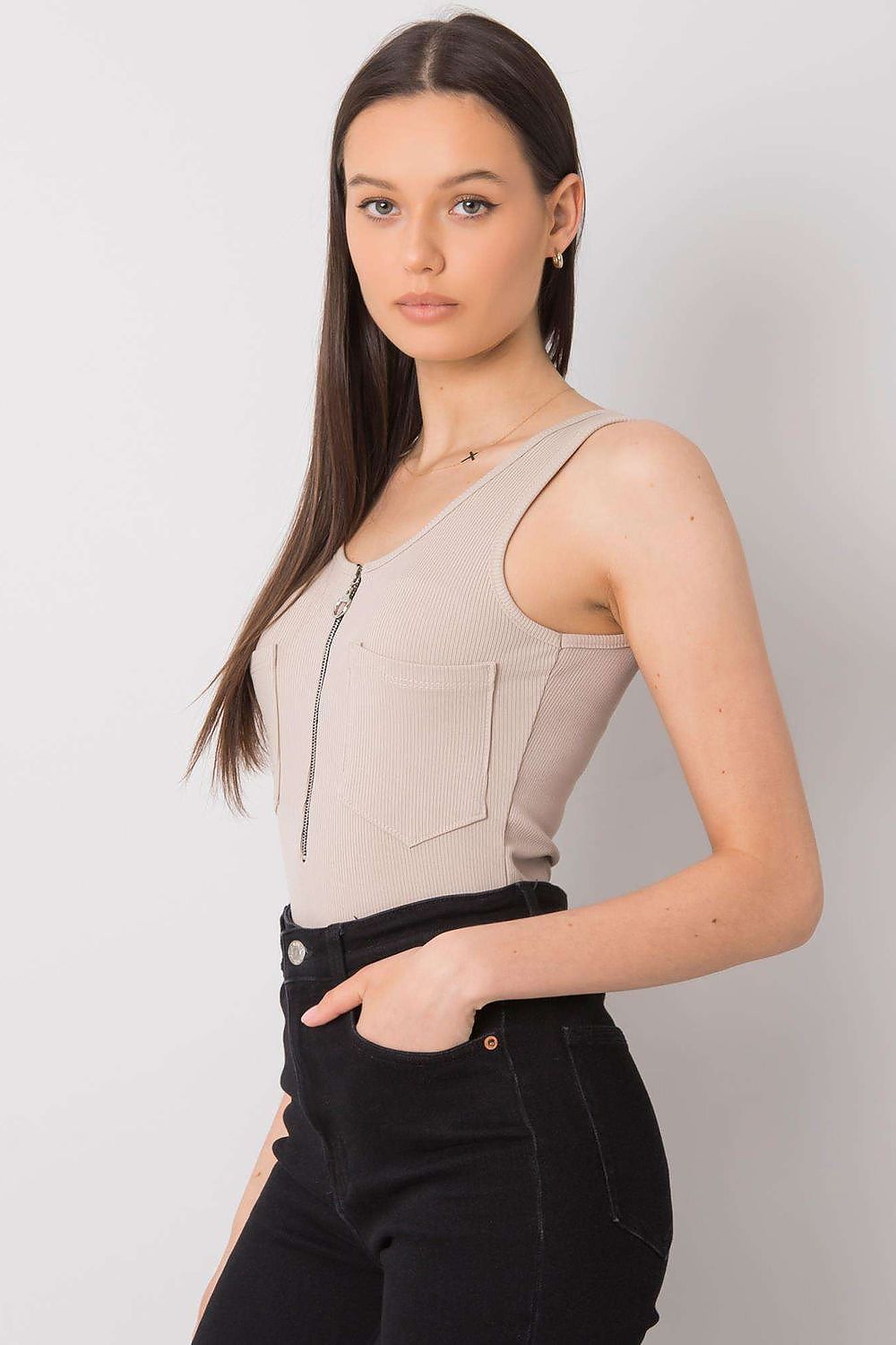 T-shirt model 167382 Italy Moda
