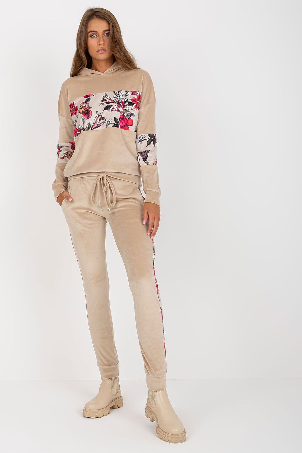 L`ensemble model 170347 Rue Paris