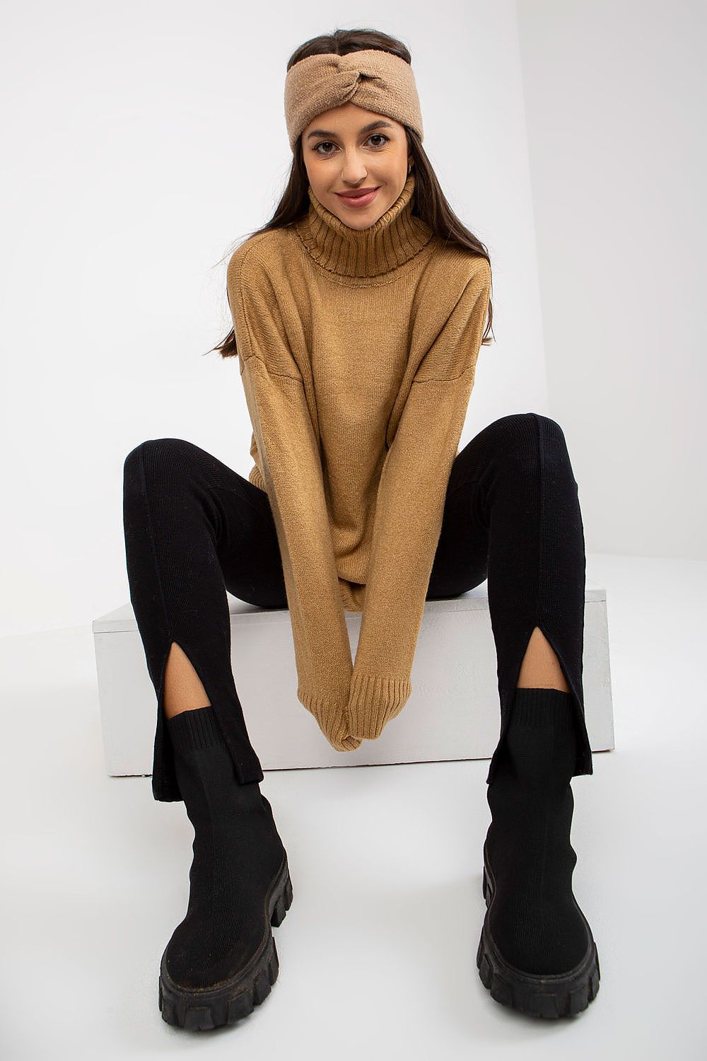  Col roulé model 171273 Rue Paris 