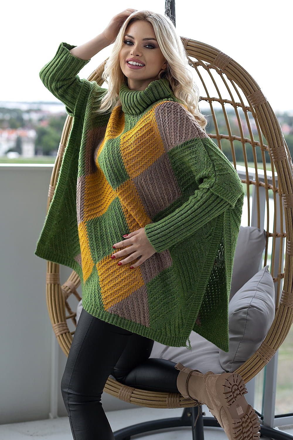 Col roulé model 171302 PeeKaBoo