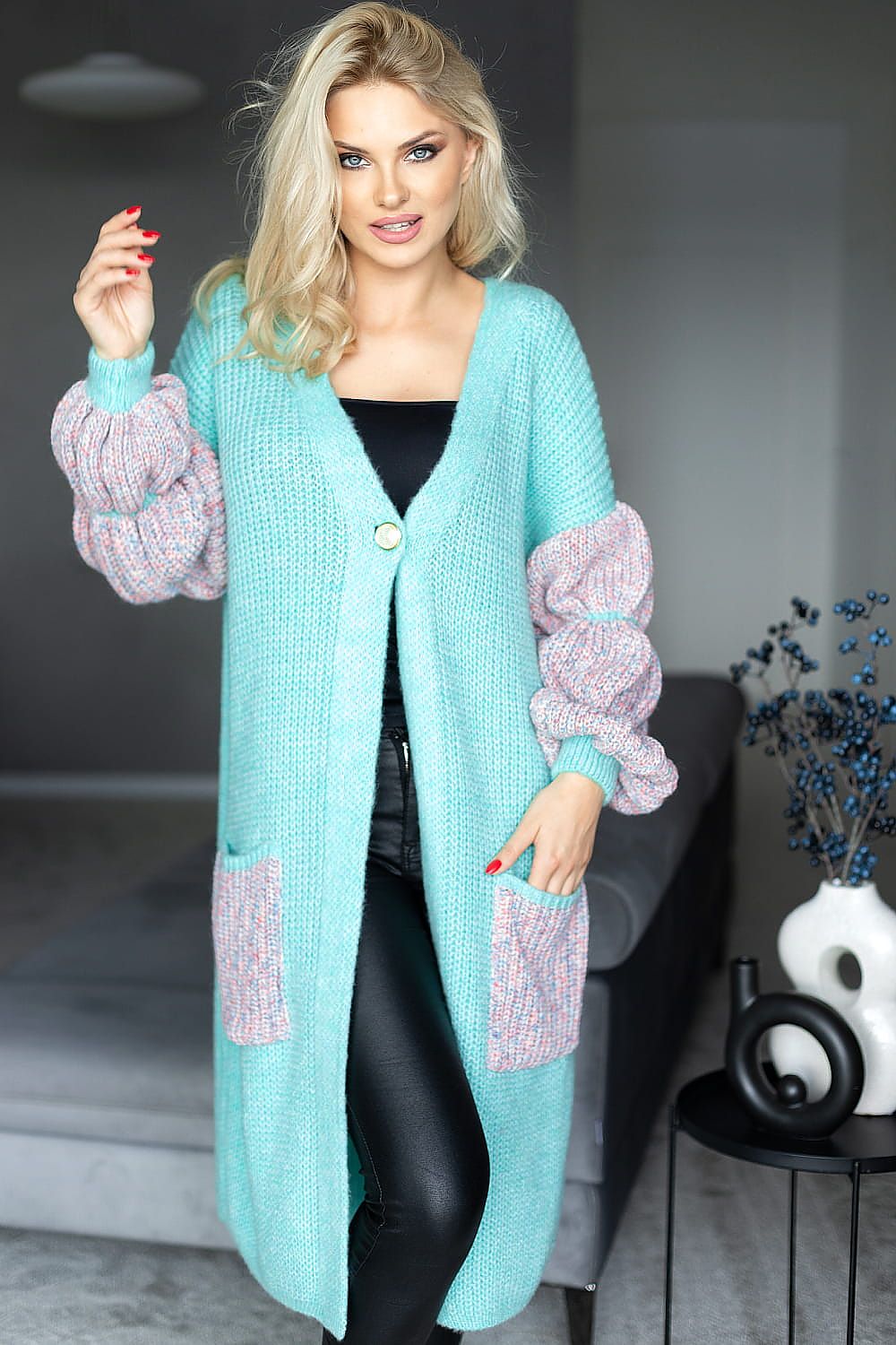 Cardigan model 171309 PeeKaBoo