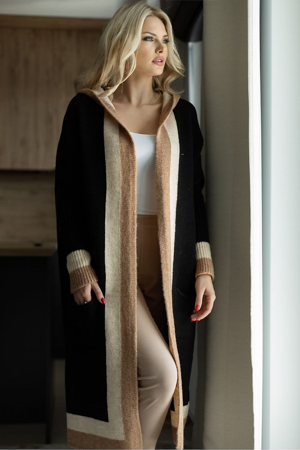 Cardigan model 171312 PeeKaBoo