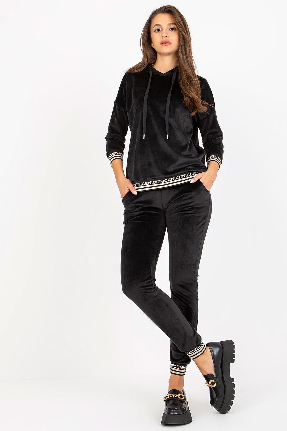  L`ensemble model 172688 Relevance 