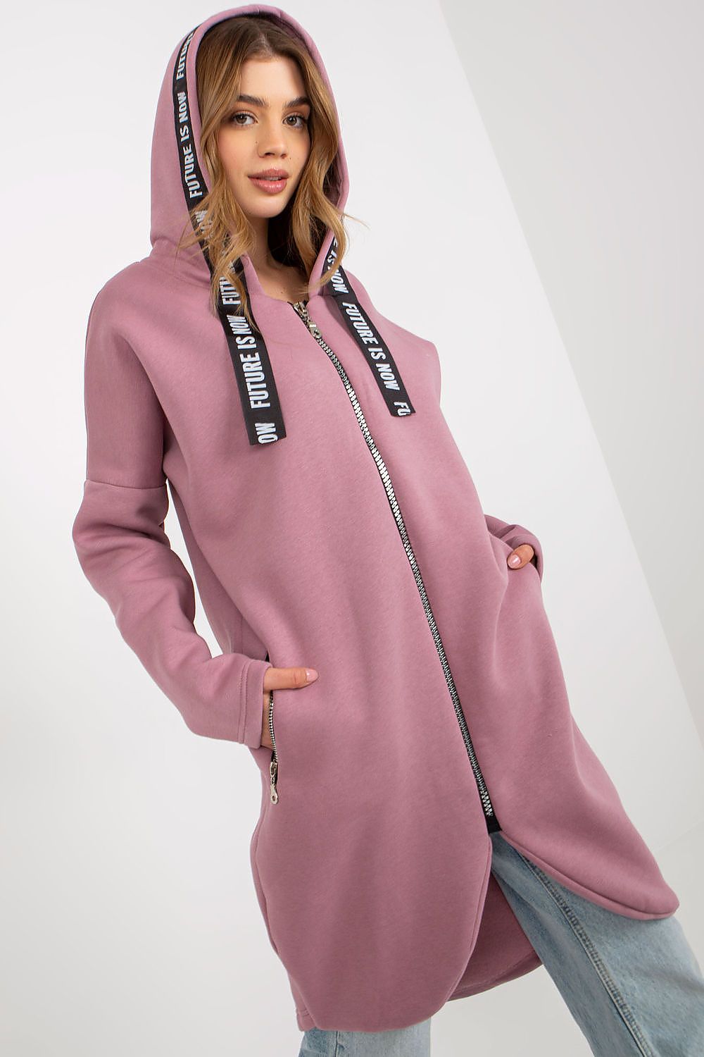 Sweatshirt model 174826 Relevance