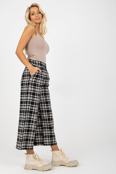  Pantalon femme model 174997 Lakerta 