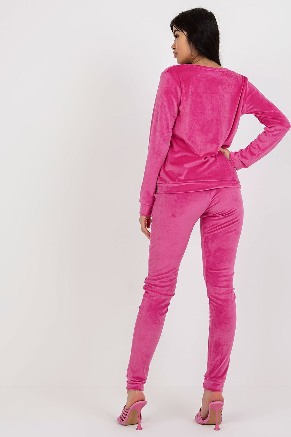 L`ensemble model 175104 Rue Paris