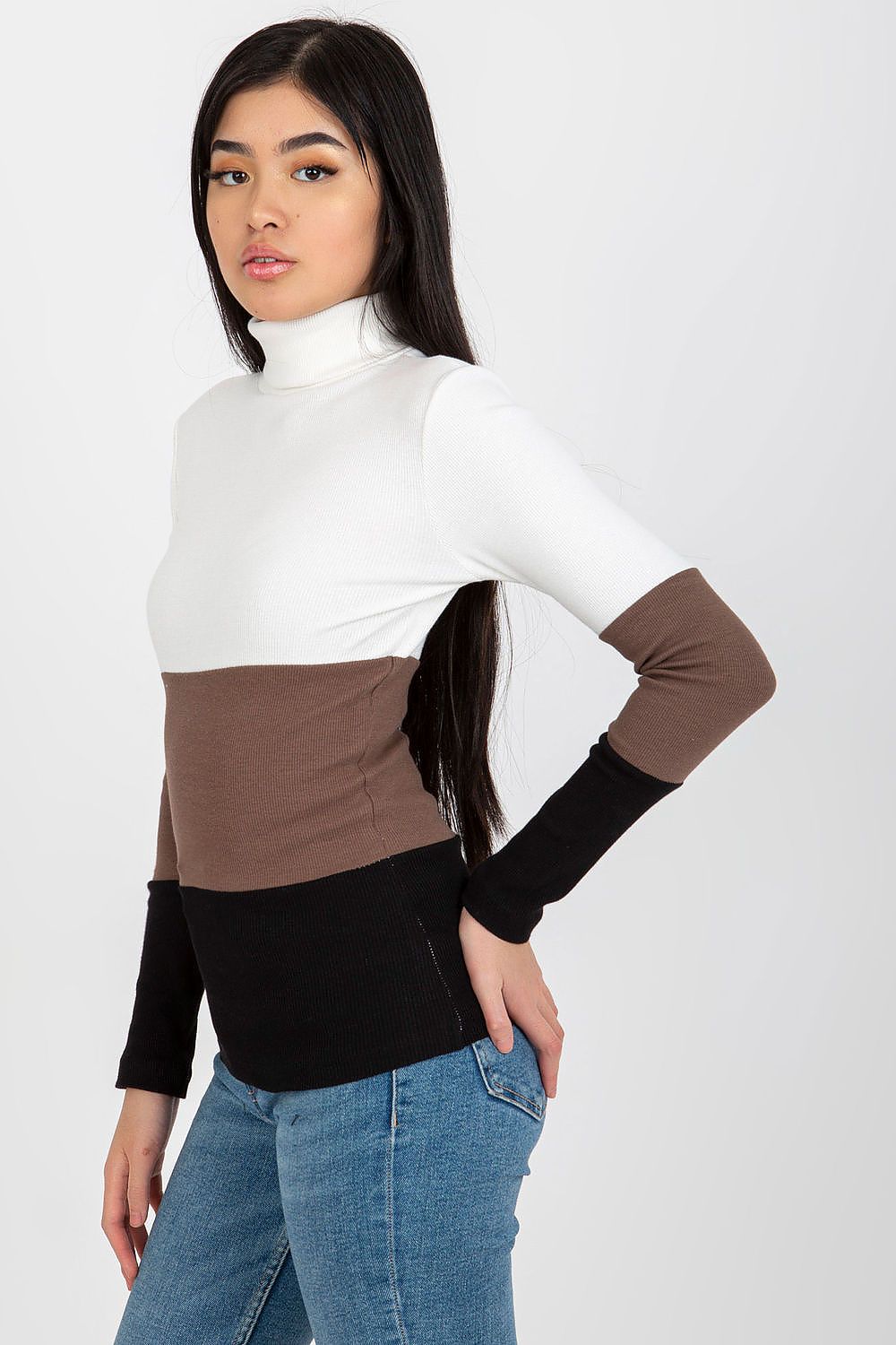  Col roulé model 175119 Rue Paris 