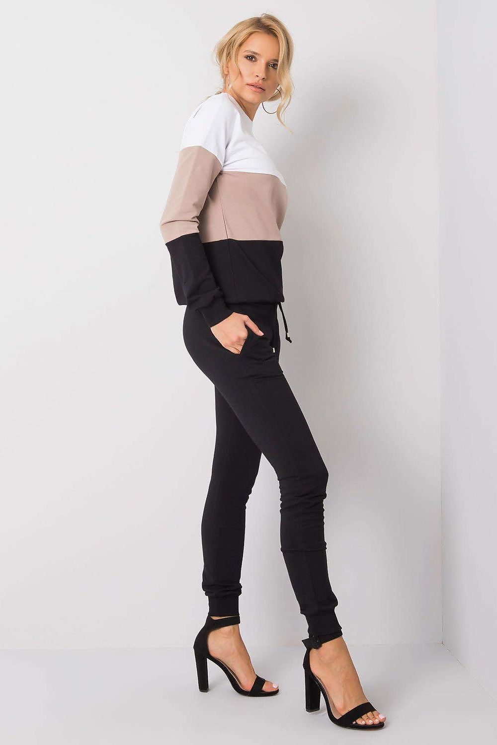  L`ensemble model 175127 Rue Paris 