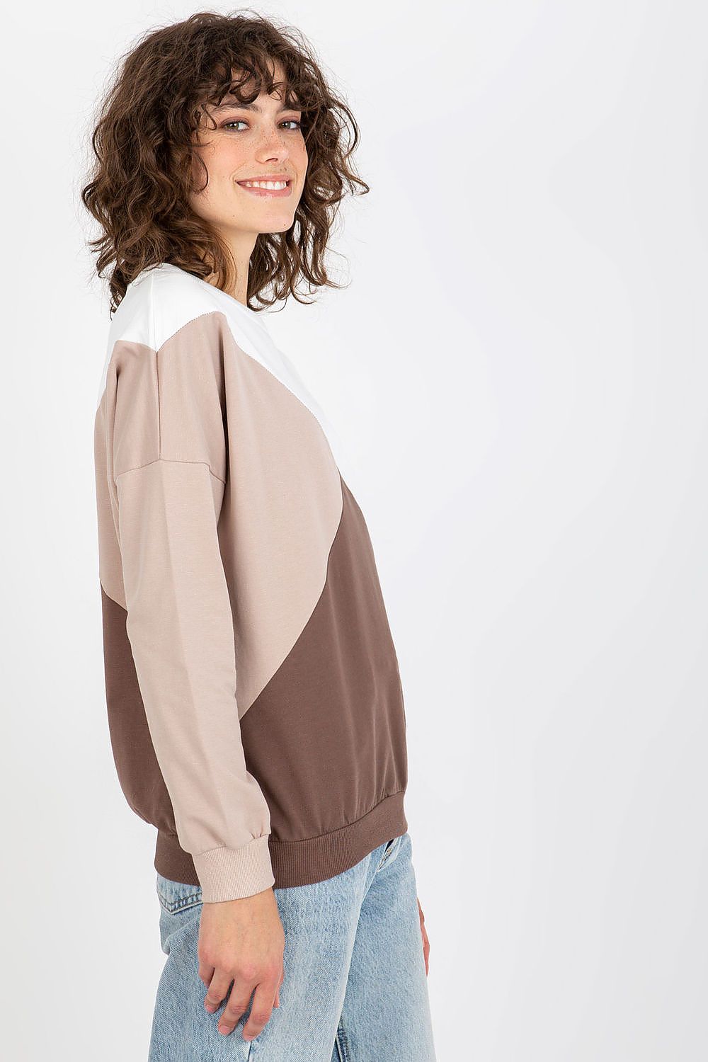 Sweatshirt model 175191 Relevance