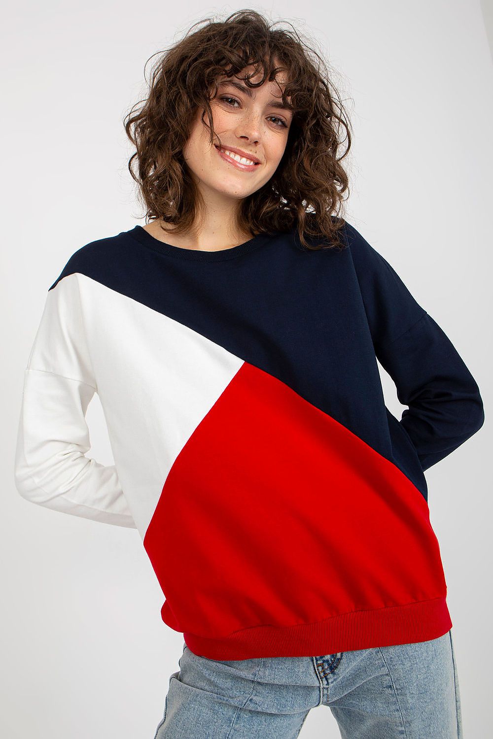 Sweatshirt model 175191 Relevance