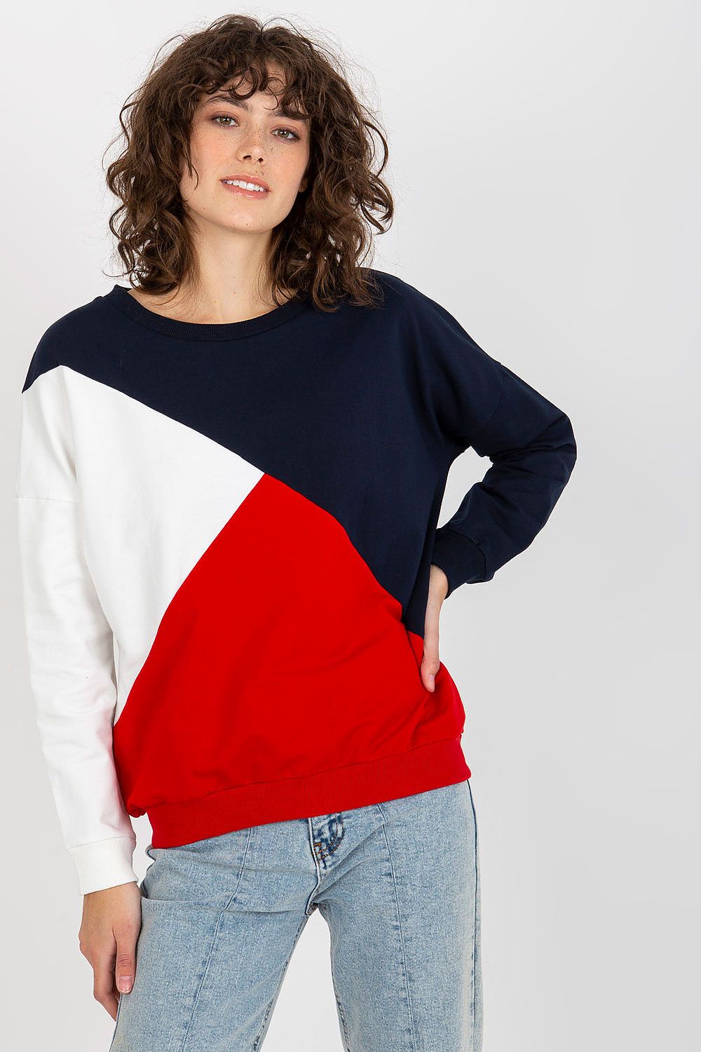 Sweatshirt model 175191 Relevance