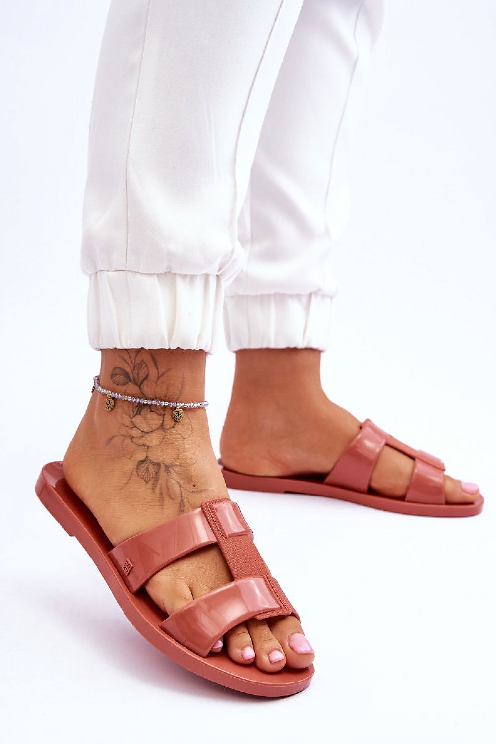 Clacquettes model 178353 Step in style