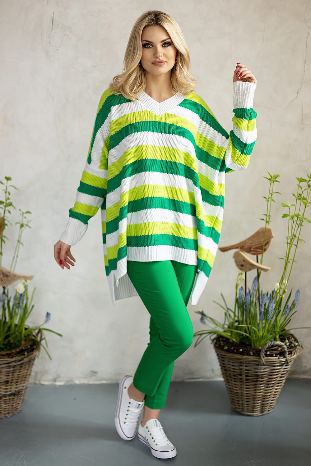 Chandail model 178645 PeeKaBoo