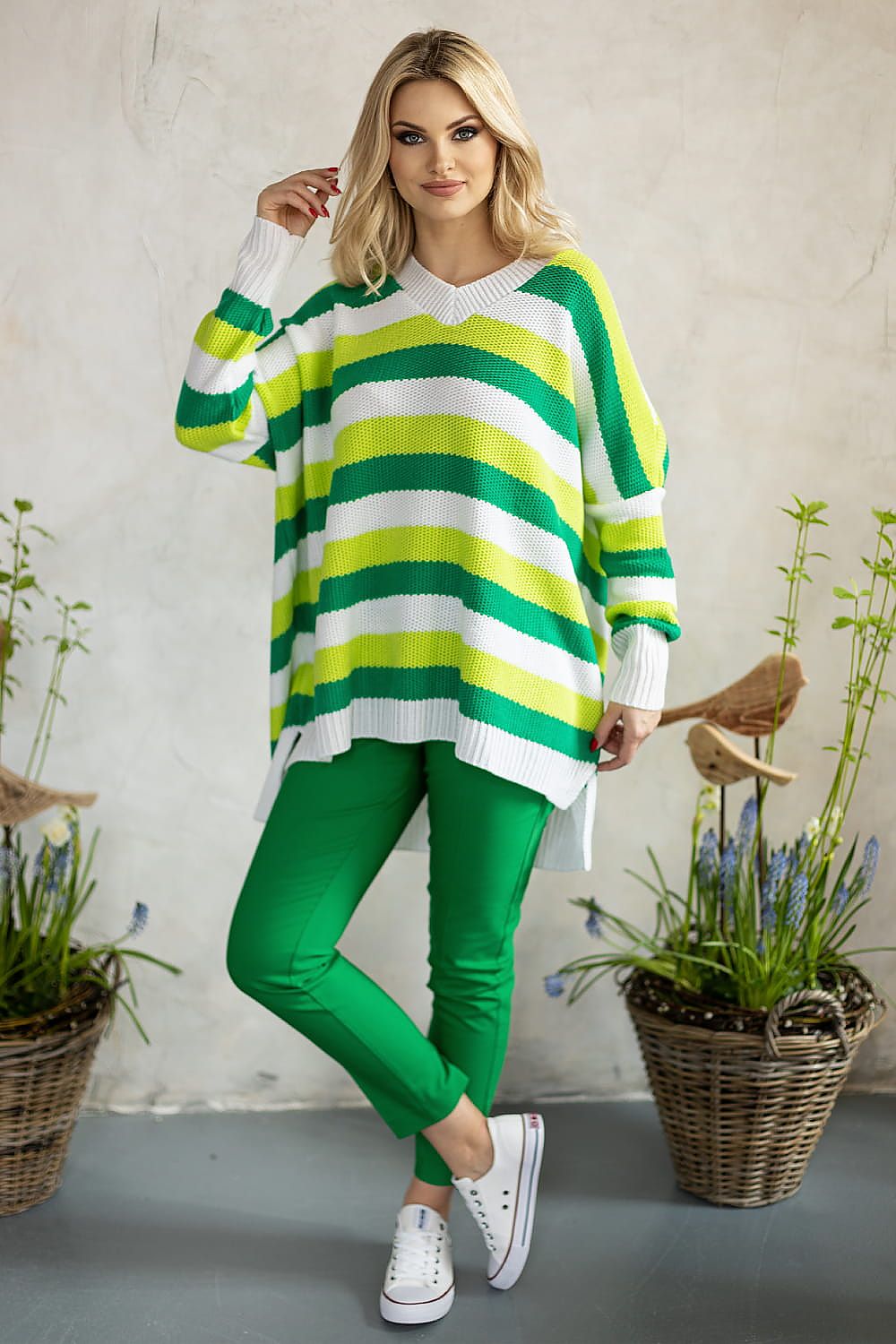 Chandail model 178645 PeeKaBoo