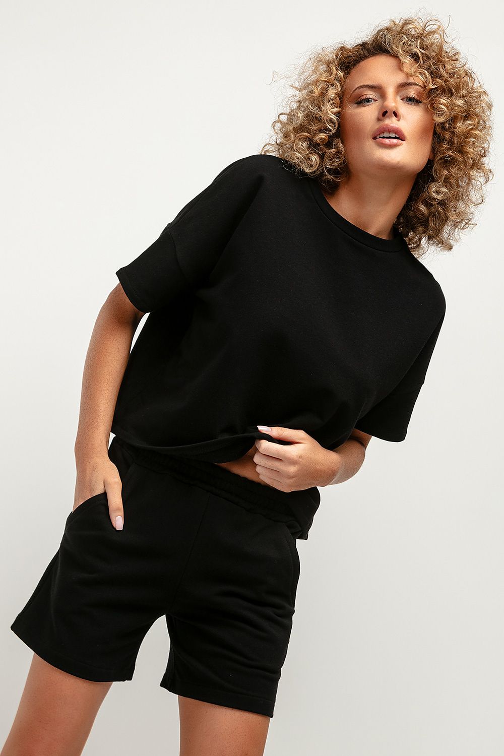 Shorts model 183179 Tessita