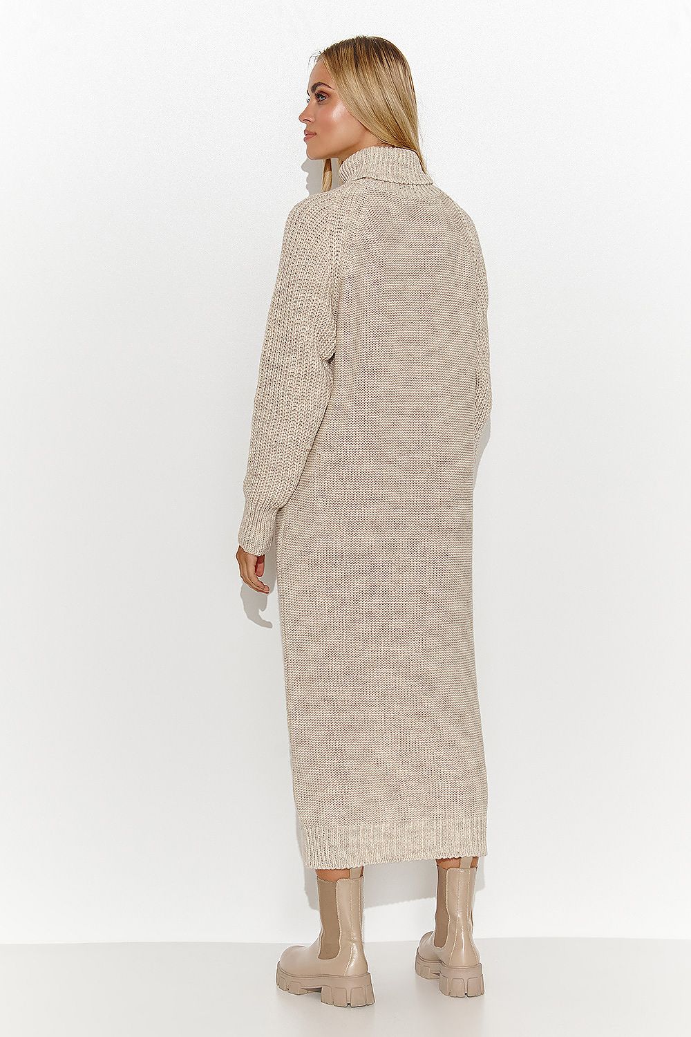  Robe de jour model 185221 Makadamia 
